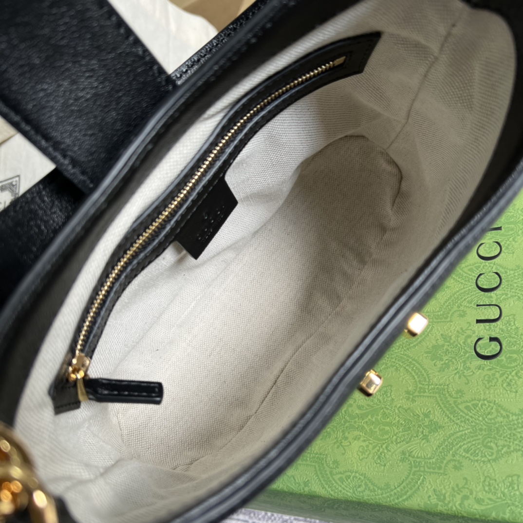 Gucci Hobo Bags